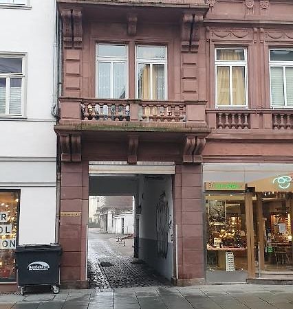Von Privat, Grosses Zimmer Sehr Zentral In Bad Homburg Stadtmitte Bad Homburg vor der Höhe Kültér fotó